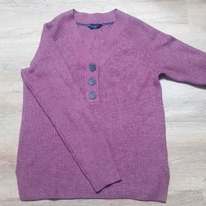 Denver Hayes knit sweaters